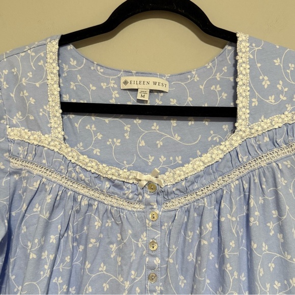 Eileen West Blue Floral Long Sleeve Nightgown Size Medium Feminine Trad Wife - Picture 3 of 8